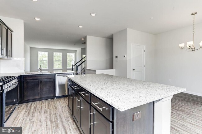 Building Photo - 5014 MacDonough Pl
