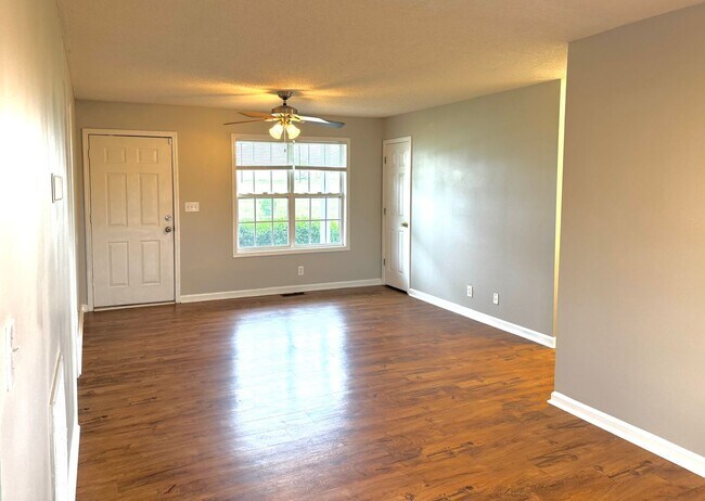 Foto del edificio - 3 bedroom in Oak Grove