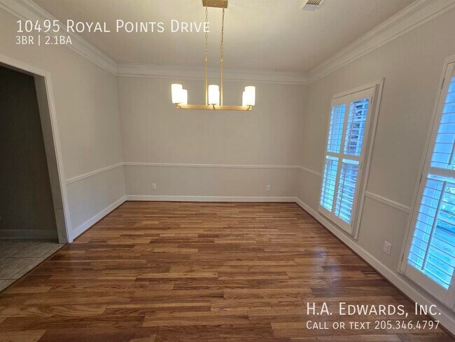 Foto del edificio - 10495 Royal Points Dr