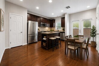 Building Photo - 5106 Pinemont Pl
