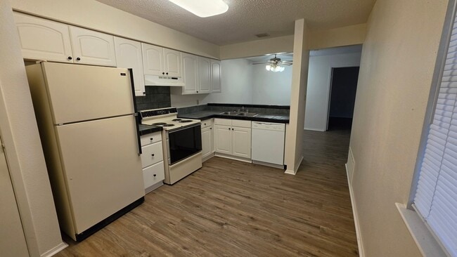 Photo - 2355 E Geddes Ave Apartment