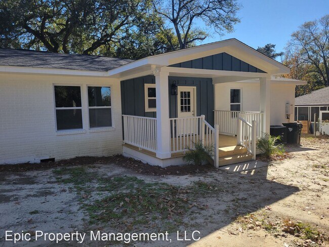 Foto del edificio - 4 br, 2.5 bath House - 1120 Belvedere Dr.