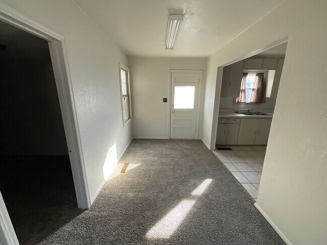 Foto del edificio - 2304 Doris Ave