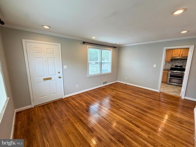 Foto del edificio - 6825 Westmoreland Rd