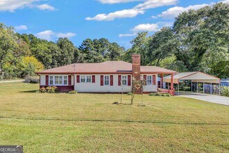 Building Photo - 6086 Lights Ferry Rd