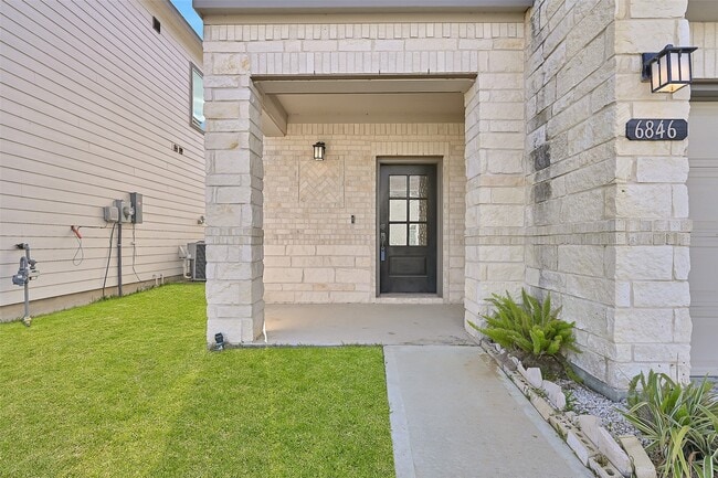 Building Photo - 6846 Termino Ln