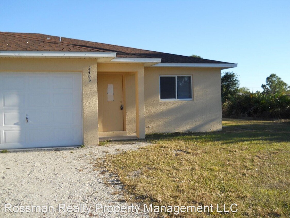 Foto principal - 2403-2403 Richard Ave S