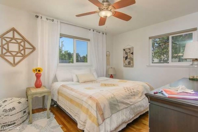 Building Photo - 1 br, 1 bath - 3675 Christine St
