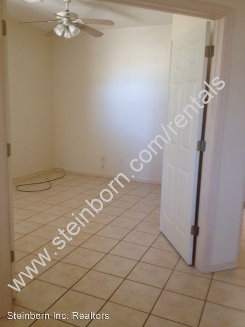 Building Photo - 3208 Eagle Ridge Dr