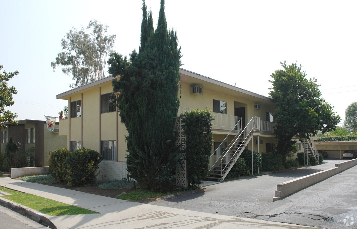 Primary Photo - 123 N Myrtle Ave