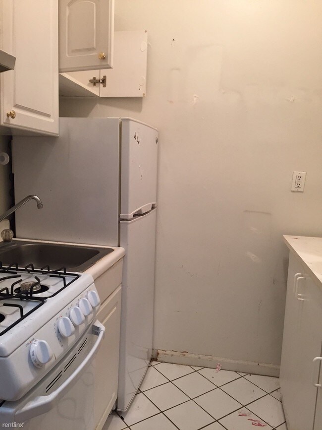 Building Photo - 314 E 80th St