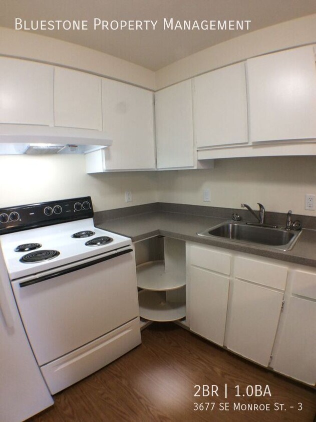 Foto principal - 3677 SE Monroe St