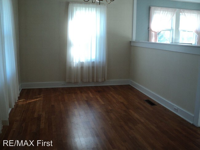 Building Photo - 2617 Middlesettlements Rd