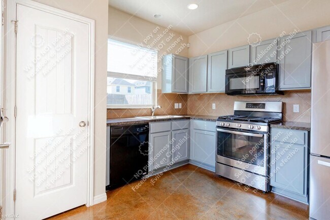 Foto del edificio - 3 br, 2 bath Condo - 4623 Esper Ln 330