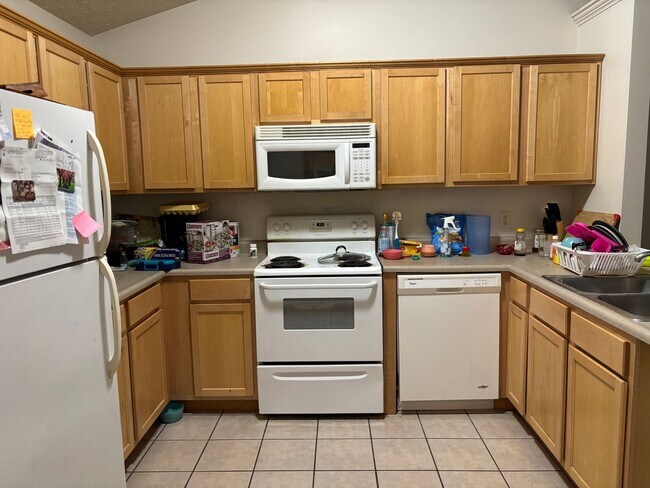 Building Photo - 2737-2741 Wyndham Way