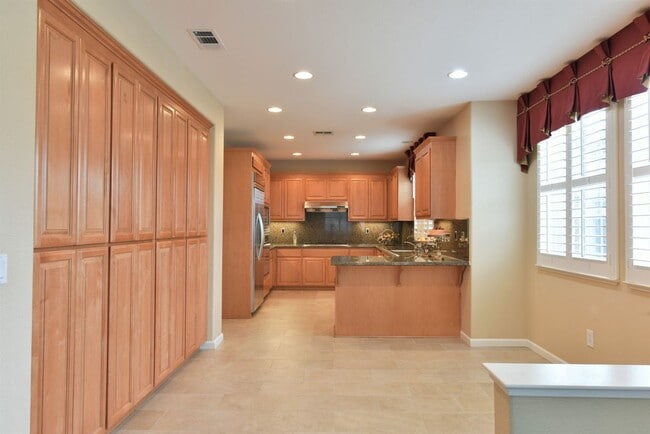 Building Photo - 35 Belize Ct