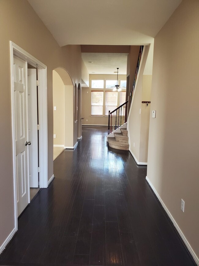 Foto del edificio - 16931 Creek Mountain Dr