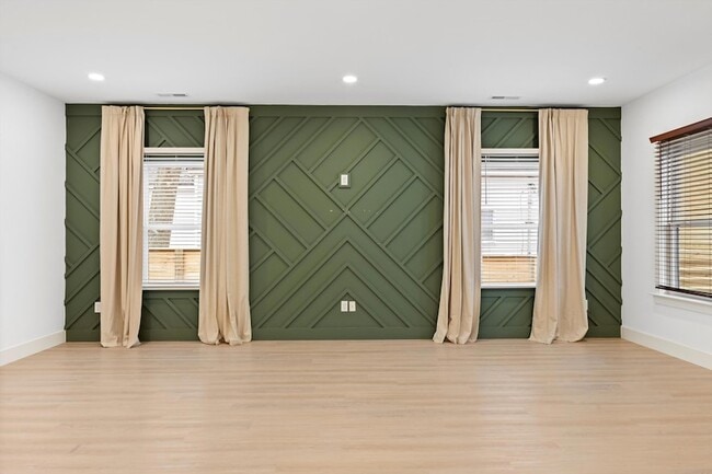 Building Photo - 2505 Vance Ave