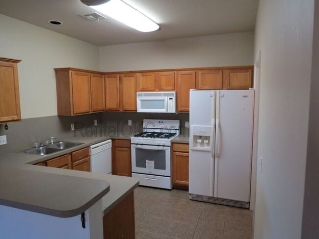Foto del edificio - Great Liberty Trails 3 bed corner lot
