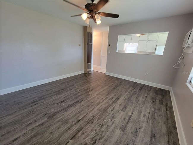 Foto del edificio - Charming 1/1 Duplex in St. Cloud – No HOA ...