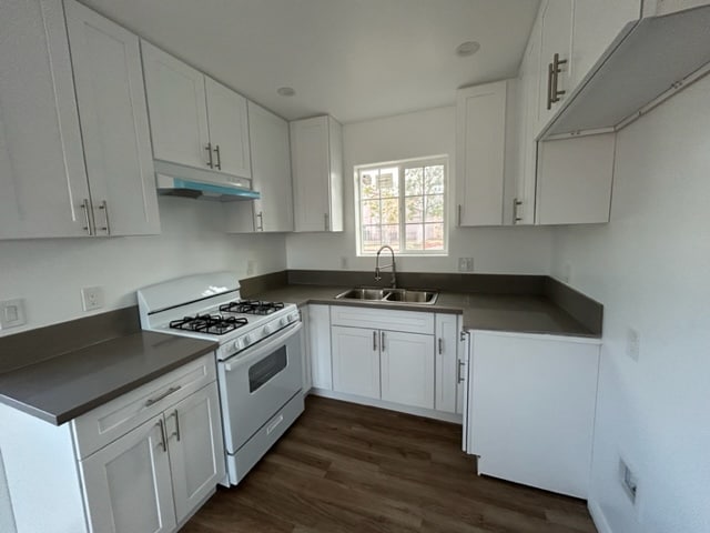 Building Photo - 38603 Puerta Ave