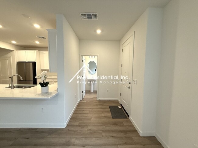 Foto del edificio - Brand New Lincoln 3bd/2.5ba Home!