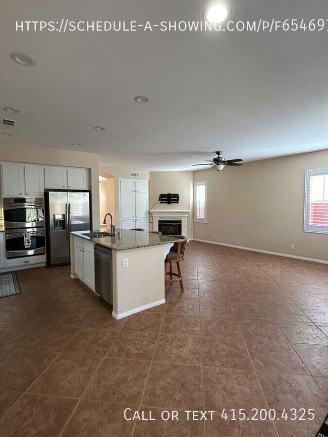 Foto del edificio - 30934 Crystalaire Dr