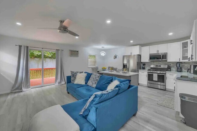 Foto del edificio - 16 Fitzgerald Ct