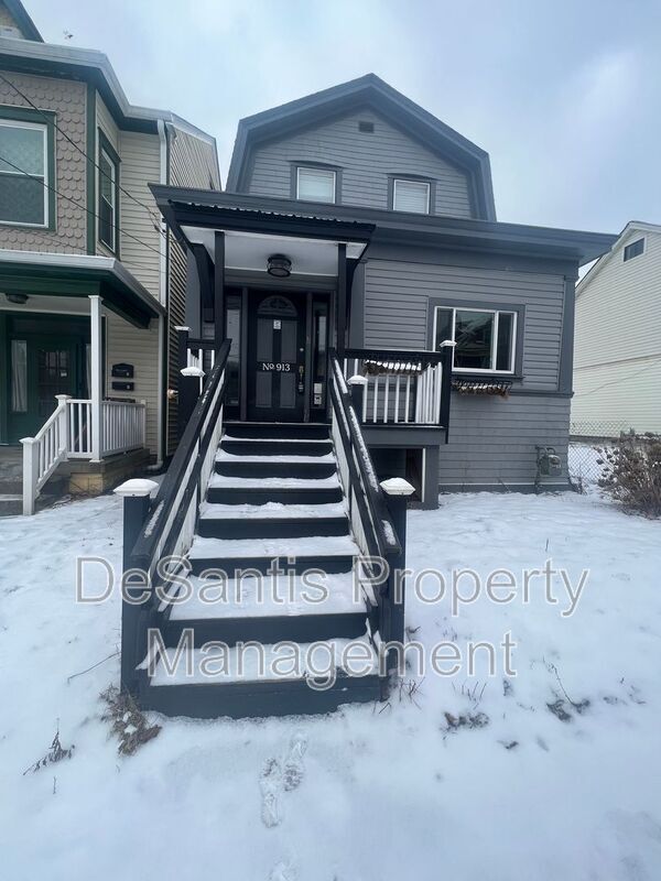 Foto principal - 913 Russellwood Ave
