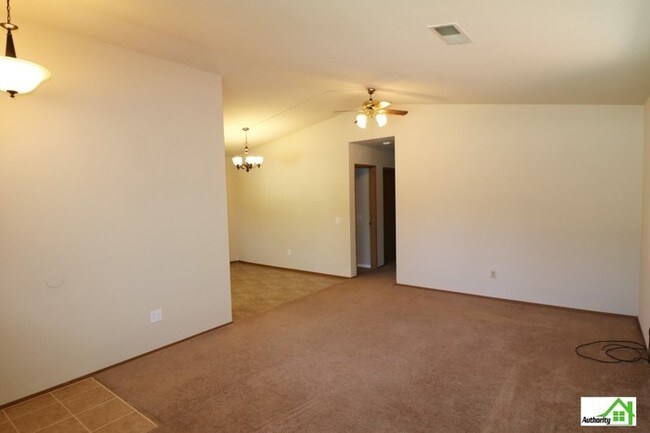 Foto del edificio - 1755 Cedarwood Dr