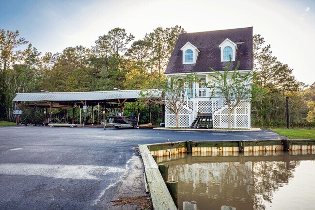 Foto del edificio - 1102 Stanfield Point Rd