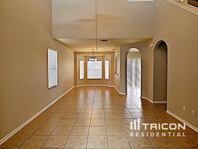 Foto del edificio - 8156 Canterbury Lake Blvd