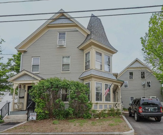 Primary Photo - 15 Pleasant St