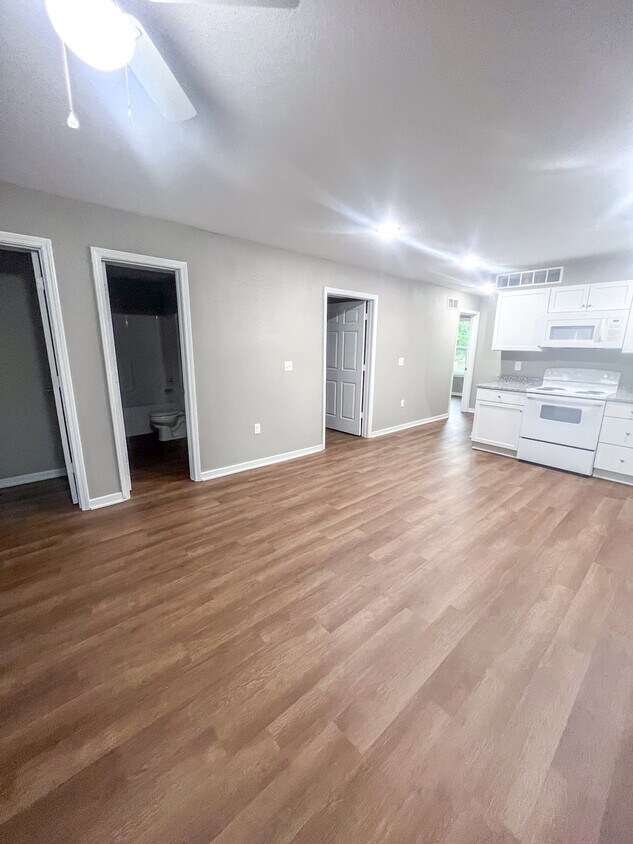 135 N Water St, Warrensburg, MO 64093 Townhome Rentals in Warrensburg