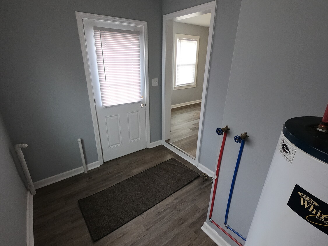 Laundry Room - 1005 Camden Ave