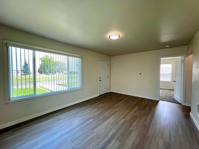 Building Photo - Non-Refundable & Security Deposit Total: $1500.00