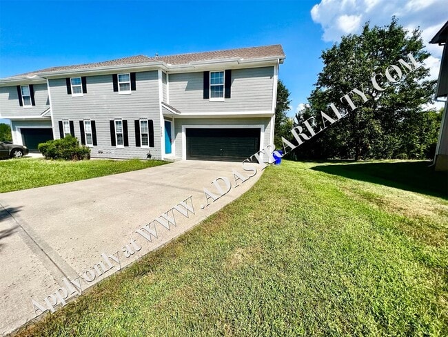 Building Photo - Spacious Shawnee Townhome 3 Bed/3 Bath-Available NOW!!