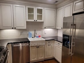 Building Photo - 3228 Barnhill Dr