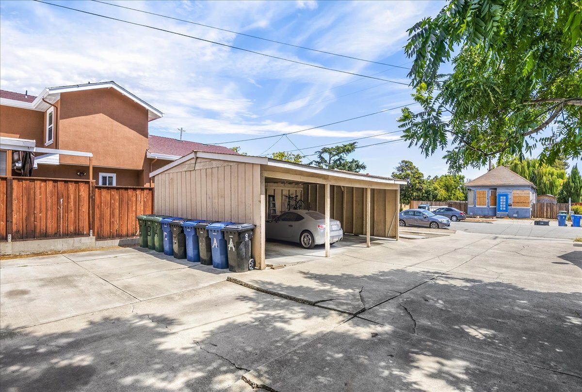 Foto del edificio - 37073 Locust St