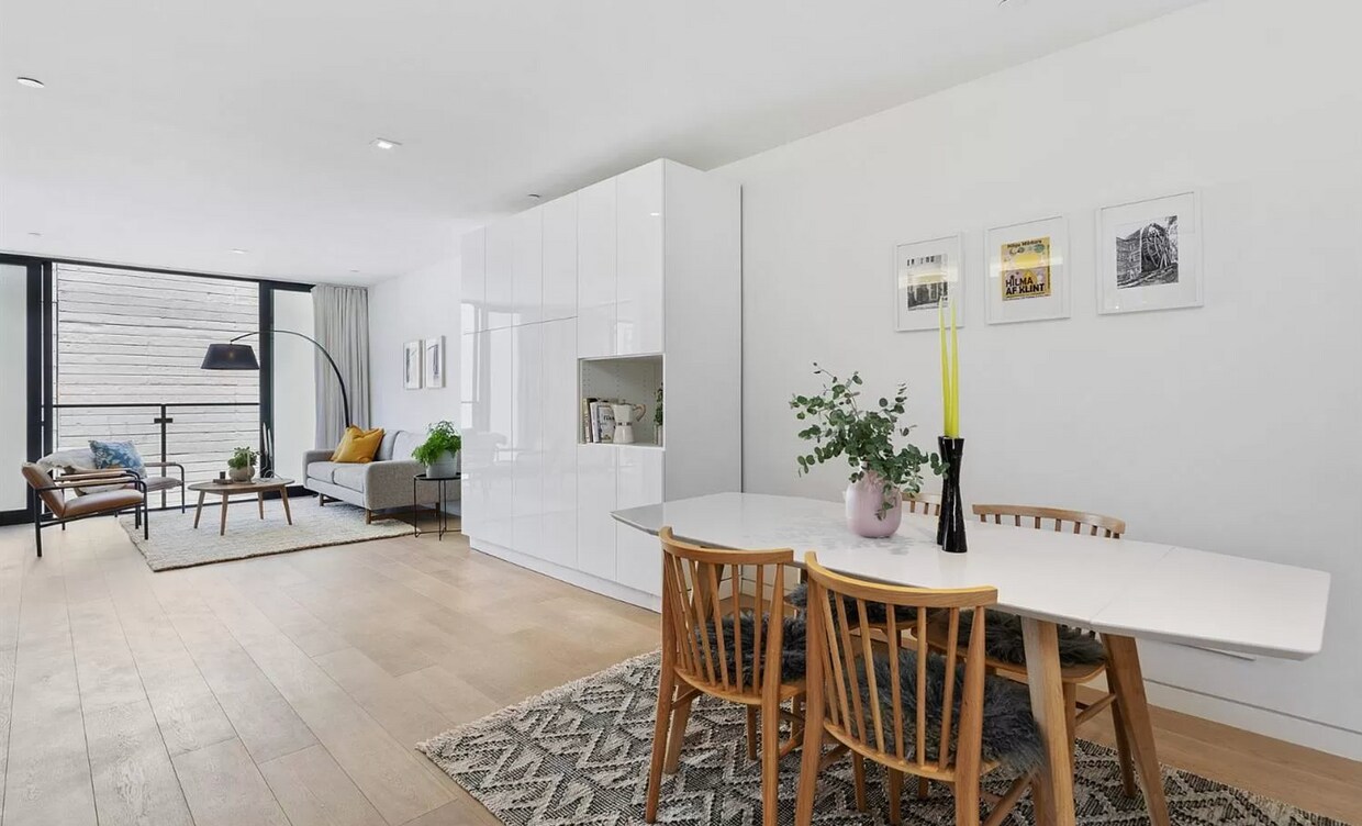 Living/Dining - 616 20th St