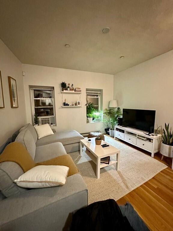 Building Photo - 218 North St