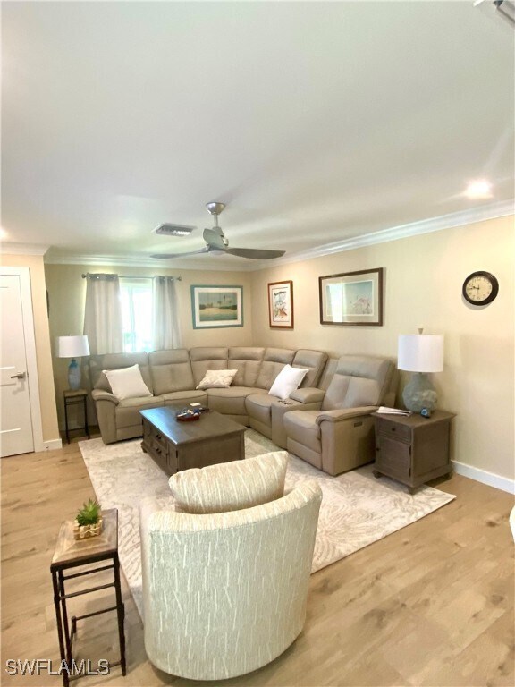 Foto del edificio - 1435 Curlew Ave