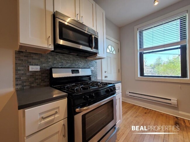 Building Photo - 0 bedroom in CHICAGO IL 60647