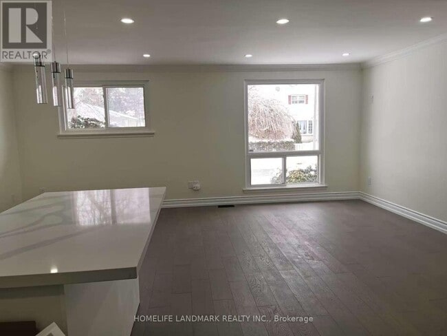 Building Photo - 32 Dowswell Dr