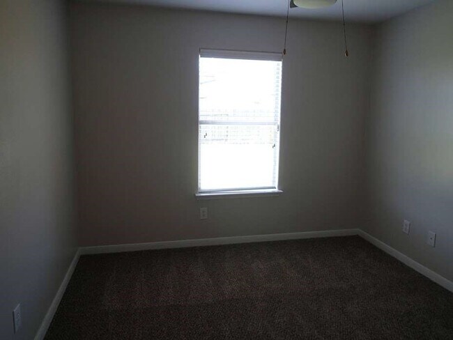 Foto del edificio - 6906 Lost Timber Ln
