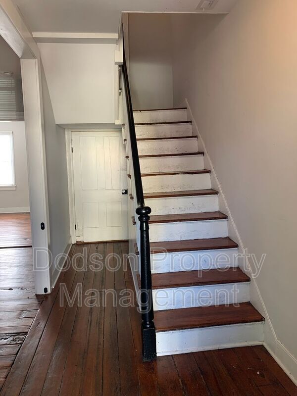 Building Photo - 633 N 27th St
