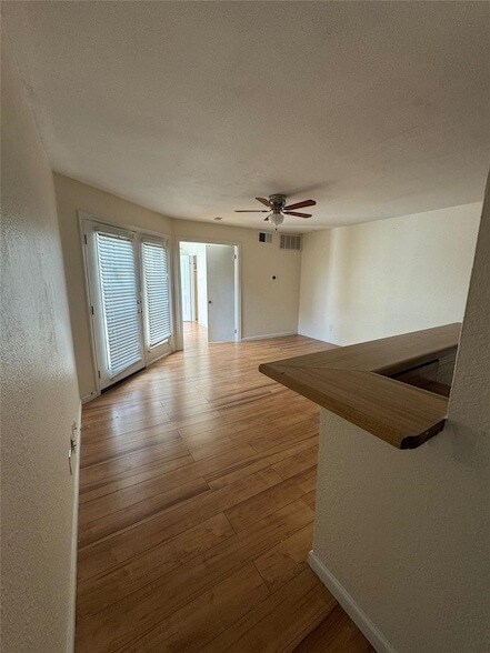 Foto del edificio - 9801 Walnut St