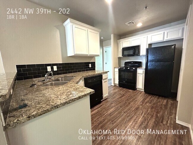 Foto del edificio - 2442 NW 39th-202