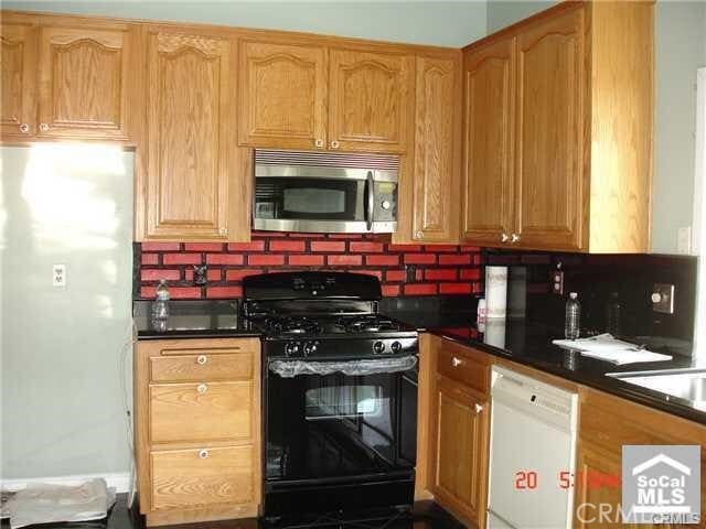 Building Photo - 1749 N Rutherford St