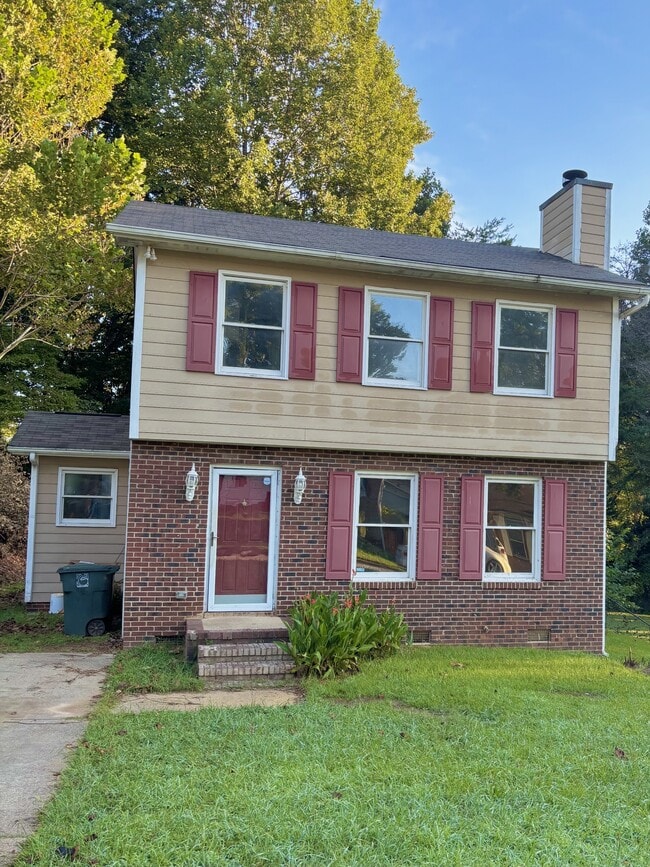 Building Photo - 6 Lord Foxley Ct